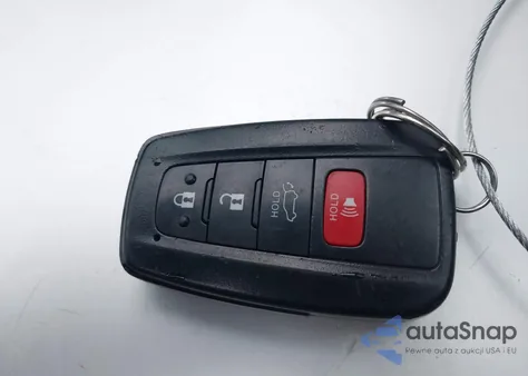 2021 Toyota Rav4 Xle z USA, uszkodzony, nr VIN 2T3P1RFV3MC243209